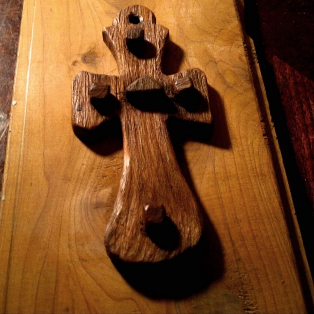 Cross pendant